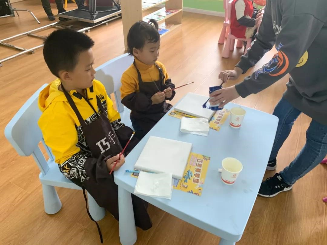 正業(yè)·幸福匯“大手握小手”DIY親子活動(圖2) 2.jpg