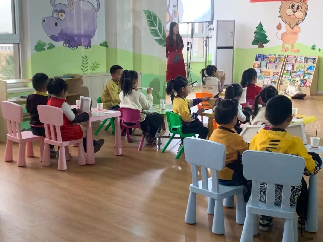 正業(yè)·幸福匯“大手握小手”DIY親子活動(圖7) 7.jpg