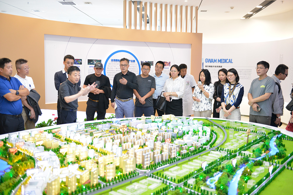 “智聯(lián)清華、并肩同行” ——清華經(jīng)管學(xué)院EMBA遼寧校友會(huì)走進(jìn)正業(yè)集團(tuán)(圖7)