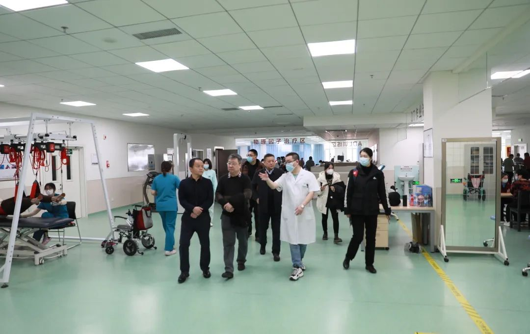 國(guó)家重點(diǎn)研發(fā)計(jì)劃-醫(yī)養(yǎng)結(jié)合項(xiàng)目專(zhuān)家組蒞臨龍港國(guó)際醫(yī)療健康產(chǎn)業(yè)園調(diào)研指導(dǎo)工作(圖3) 國(guó)家重點(diǎn)研發(fā)計(jì)劃-醫(yī)養(yǎng)結(jié)合項(xiàng)目專(zhuān)家組蒞臨龍港國(guó)際醫(yī)療健康產(chǎn)業(yè)園調(diào)研指導(dǎo)工作(圖3)